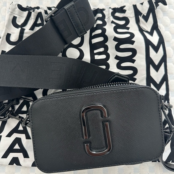 Marc Jacobs all black snapshot bag - Picture 1 of 4